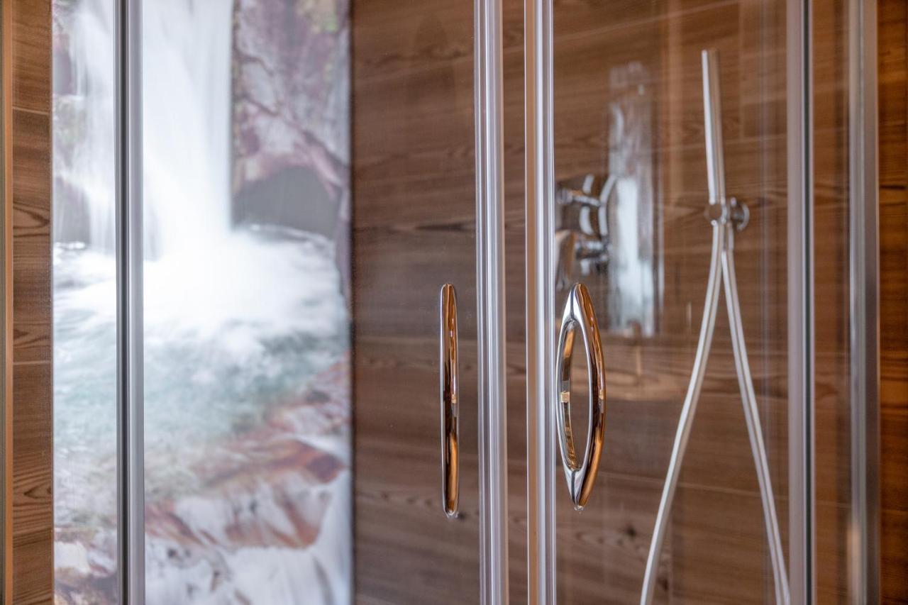 La Roccia Wellness Hotel Cavalese Dış mekan fotoğraf