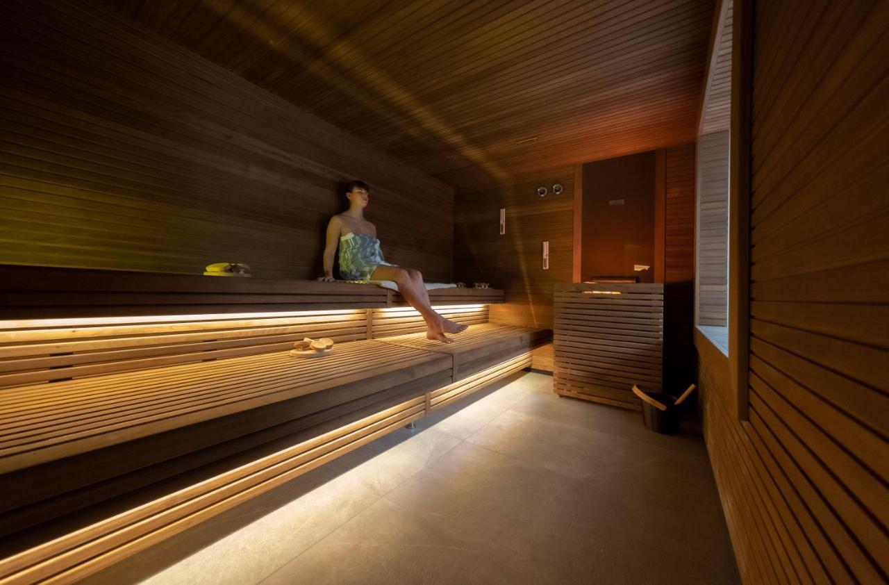 La Roccia Wellness Hotel Cavalese Dış mekan fotoğraf