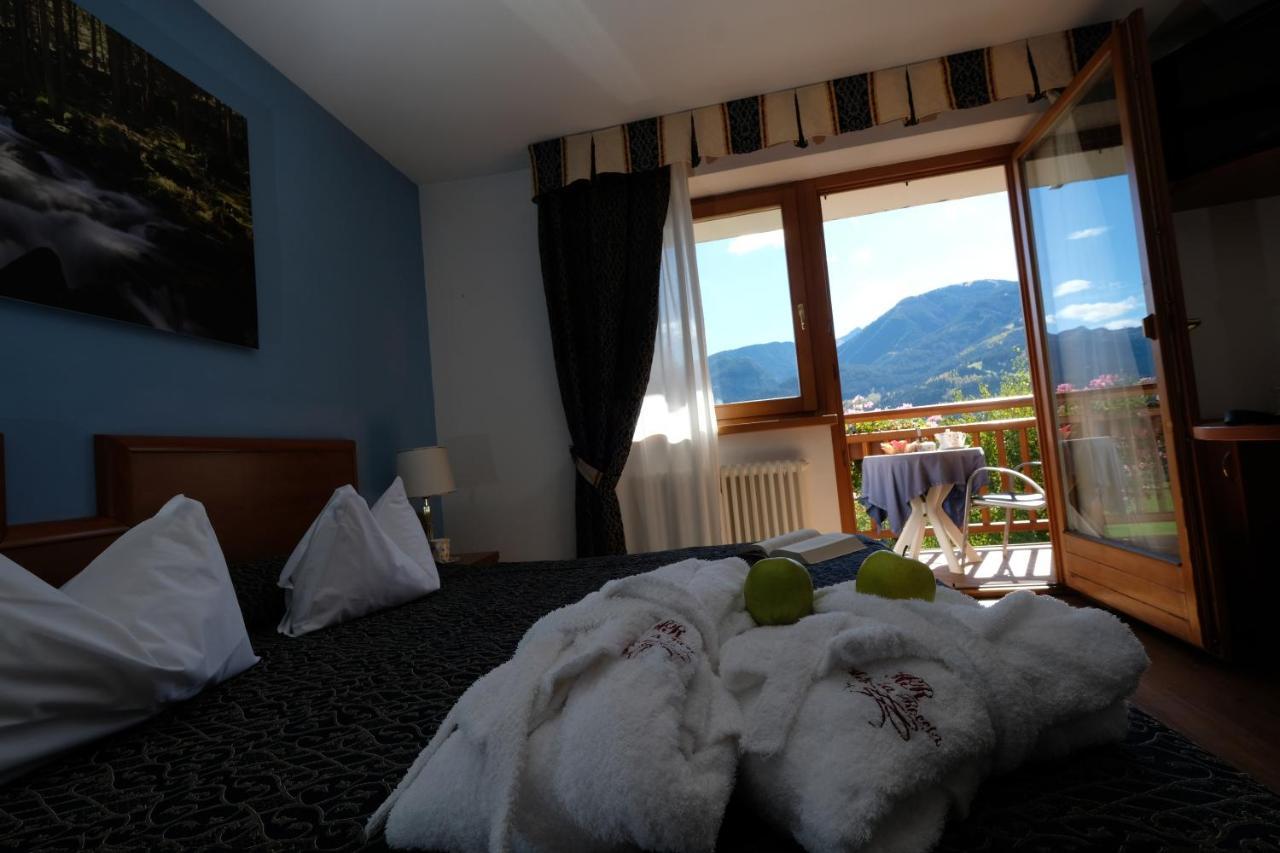 La Roccia Wellness Hotel Cavalese Dış mekan fotoğraf