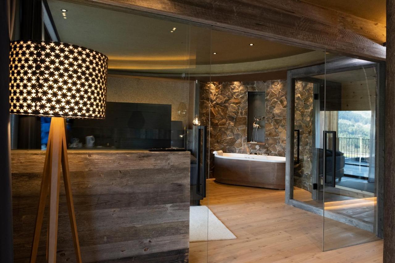 La Roccia Wellness Hotel Cavalese Dış mekan fotoğraf