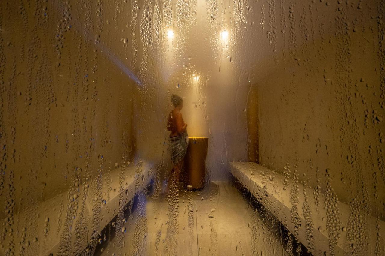 La Roccia Wellness Hotel Cavalese Dış mekan fotoğraf